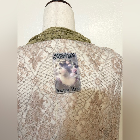 MAGNOLIA PEARL Pink and Tan Lace Sheer Ruffled Tiered V Neck Tank - Picture 4 of 13